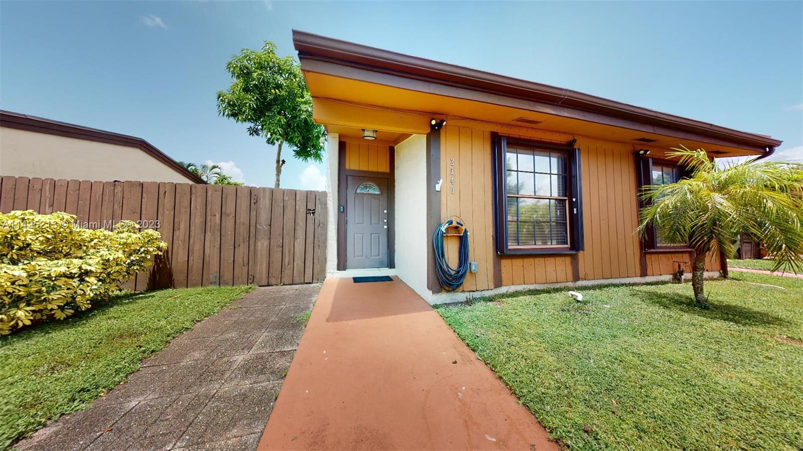 2340 Oak Court Pembroke Pines FL 33026