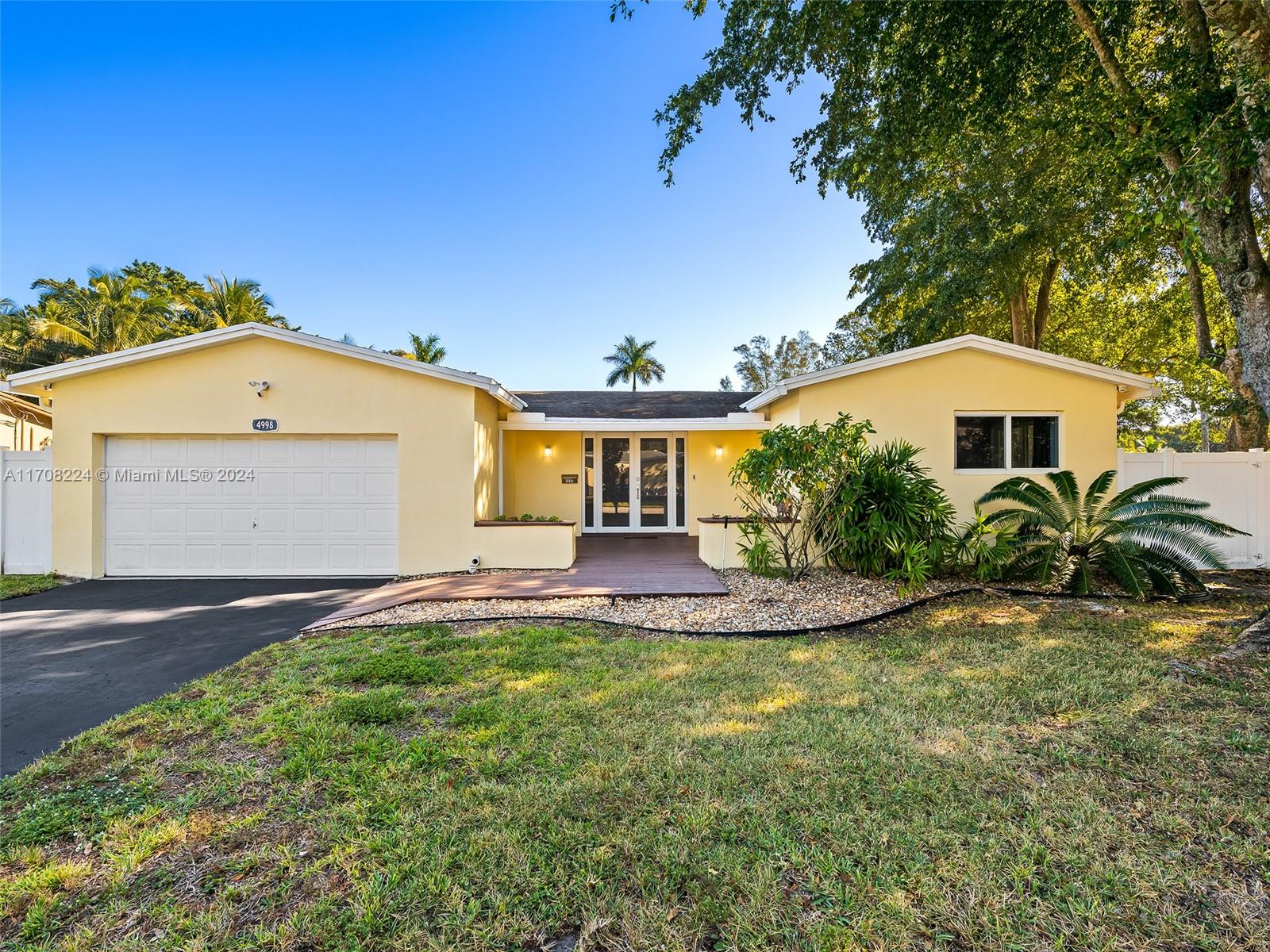 4998 SW 88th Terrace Cooper City FL 33328