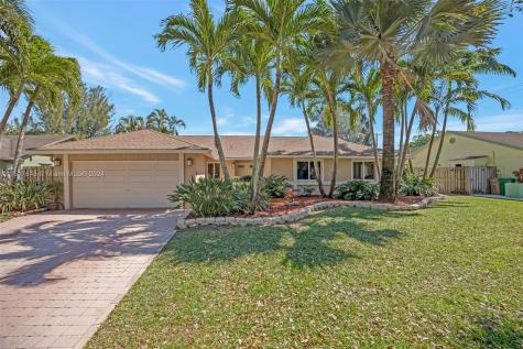 2940 SW 81st Way Davie FL 33328