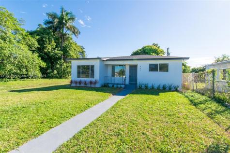 867 SW 1st Street Florida City FL 33034