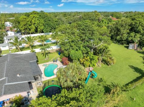 10850 SW 95th Street Miami FL 33176