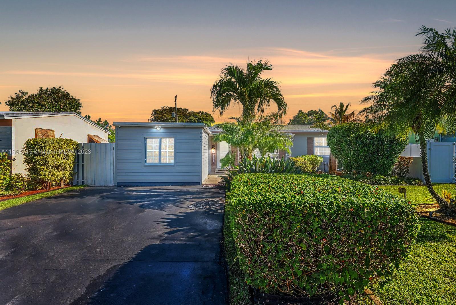 6621 Park Street Hollywood FL 33024