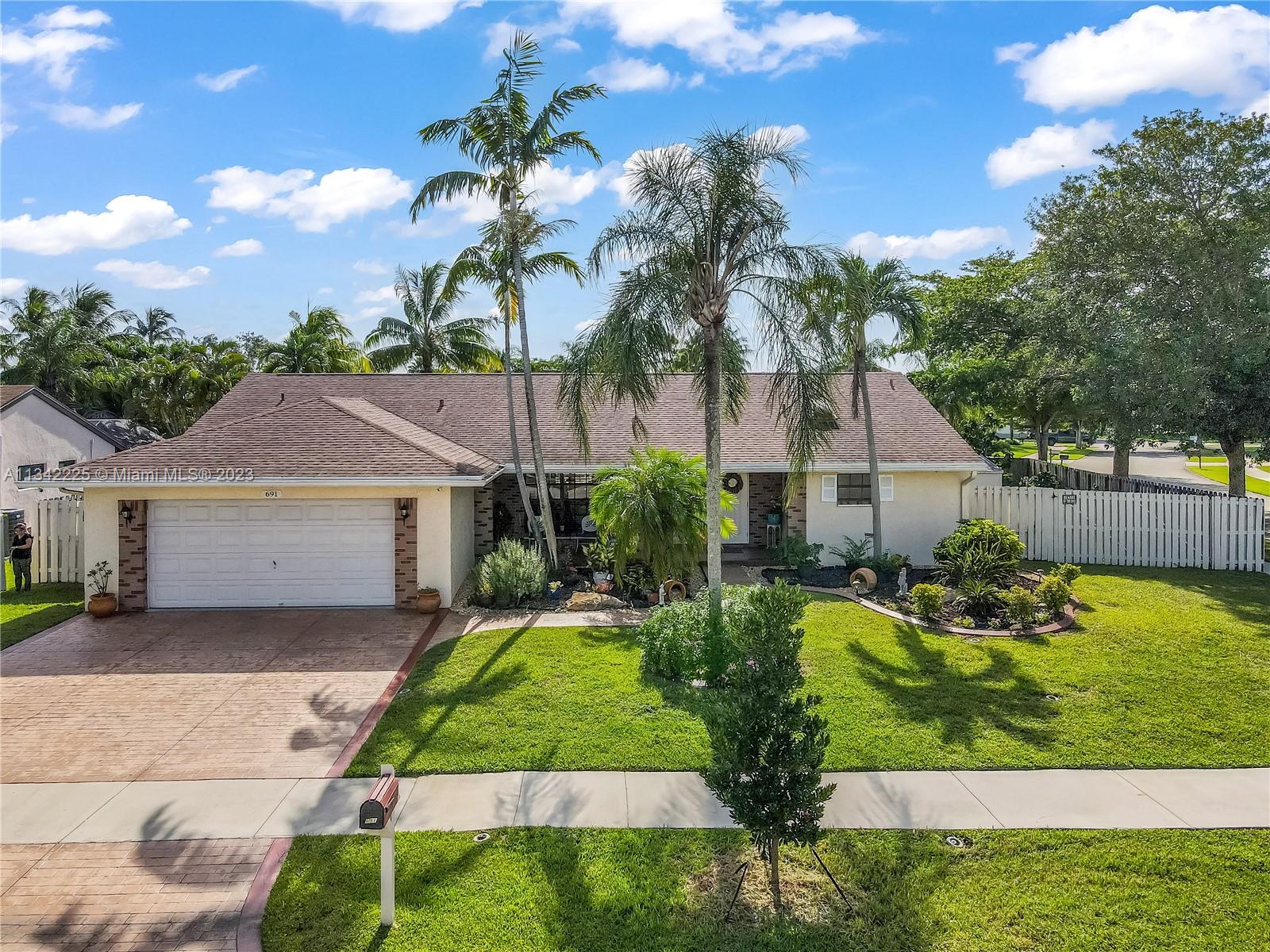 691 Blue Ridge Way Davie FL 33325