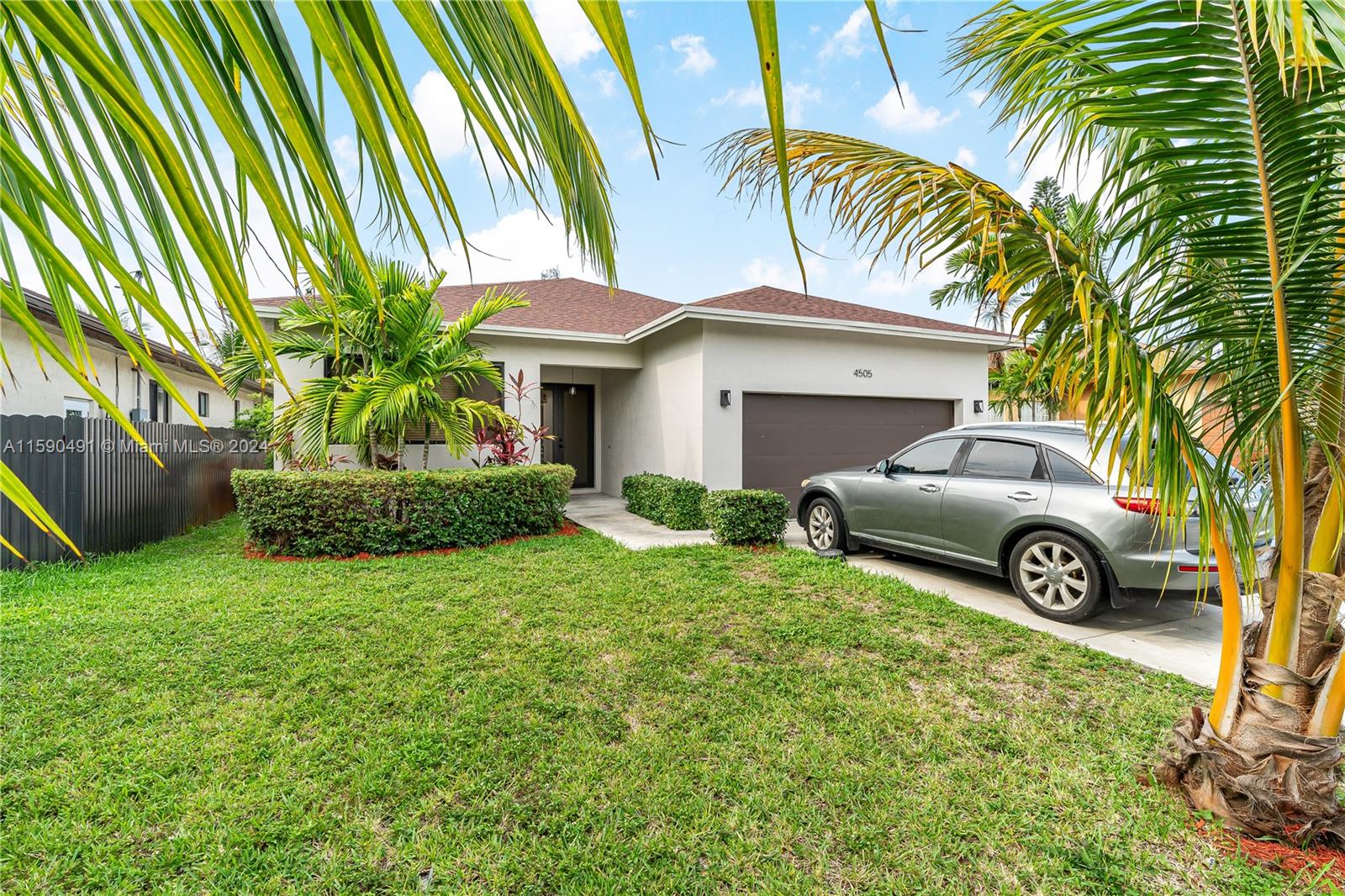 4505 SW 19th Street West Park FL 33023