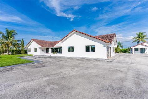 13355 SW 207th Avenue Miami FL 33196