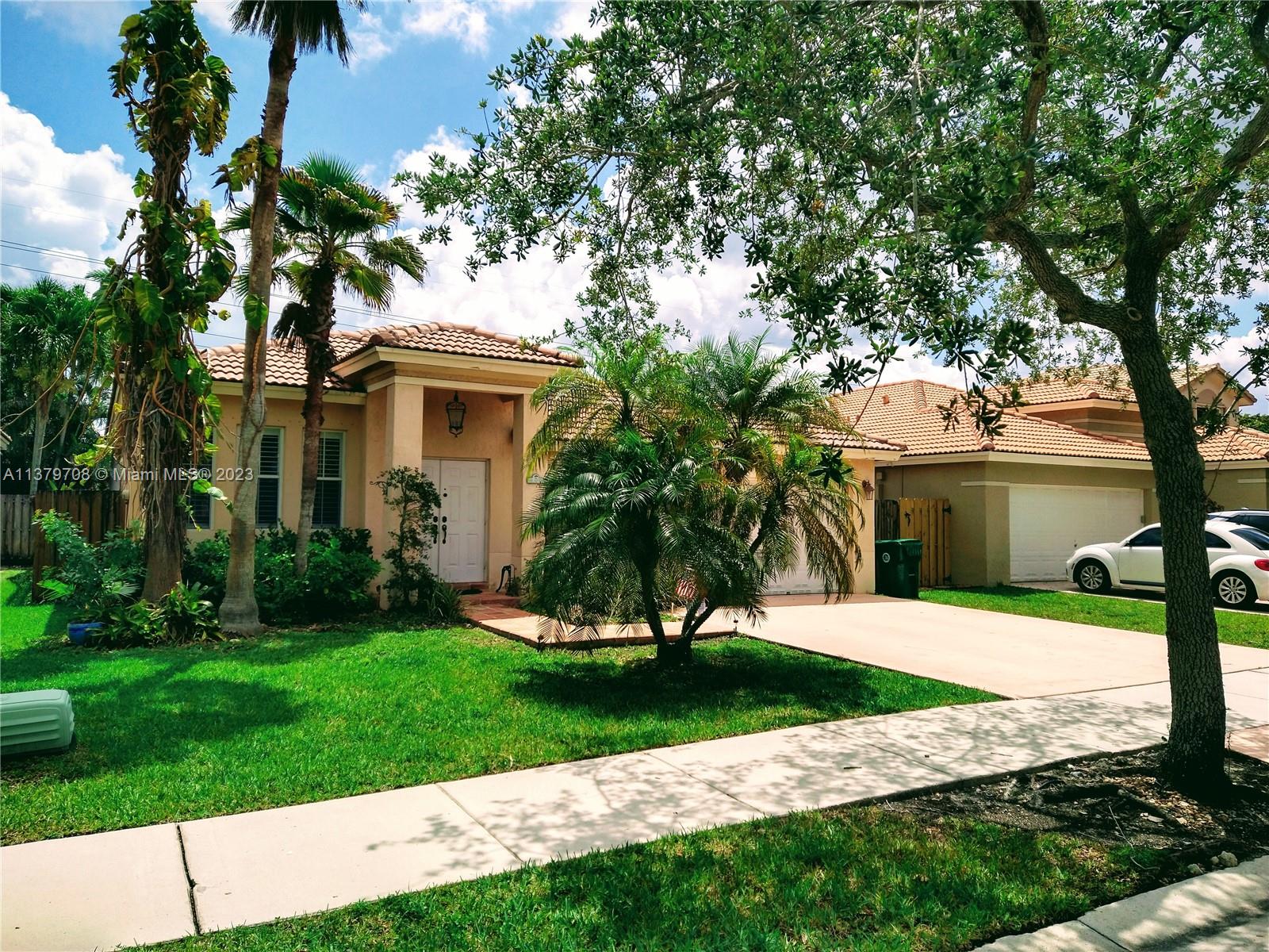 406 E Royal Cove Circle Davie FL 33325