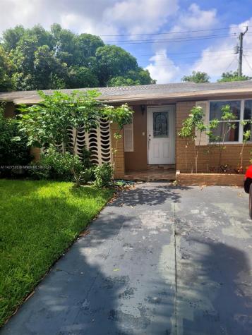 288 NE 47th Street Deerfield Beach FL 33064