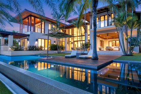 1020 Mariner Drive Key Biscayne FL 33149