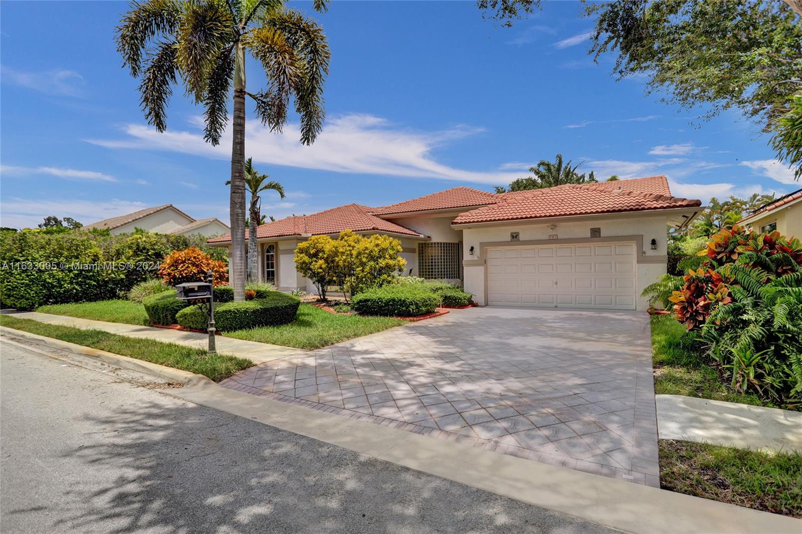 701 Laurel Lane W Pembroke Pines FL 33027