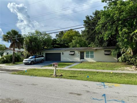 3801 SW 31st Drive West Park FL 33023