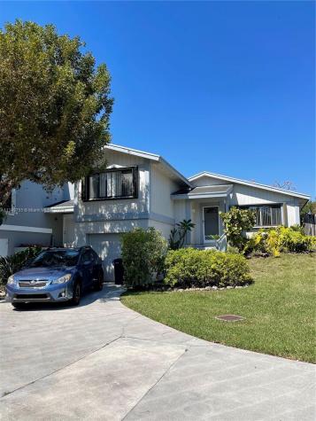 21730 SW 99th Place Cutler Bay FL 33190