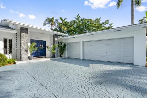 13525 SW 72nd Avenue Pinecrest FL 33156