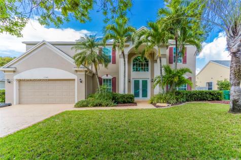 10045 Grove Lane Cooper City FL 33328