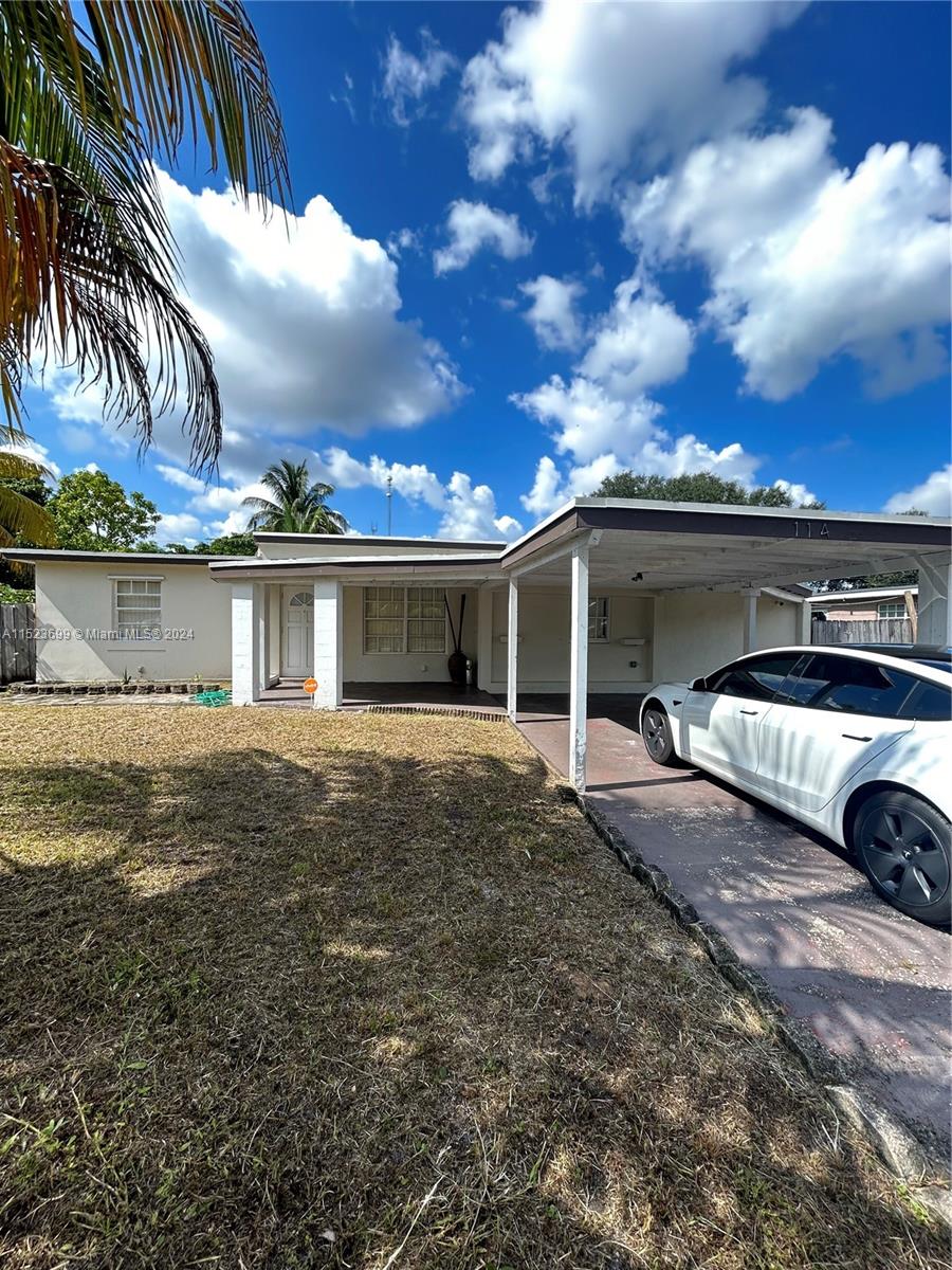 114 Virginia Road West Park FL 33023