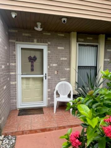 6096 Pine Tree Lane Tamarac FL 33319
