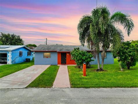 10935 SW 217th Terrace Miami FL 33170