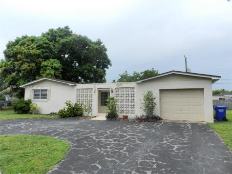7710 NW 3rd Street Pembroke Pines FL 33024