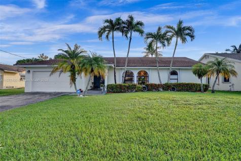 2220 NW 121st Avenue Plantation FL 33323
