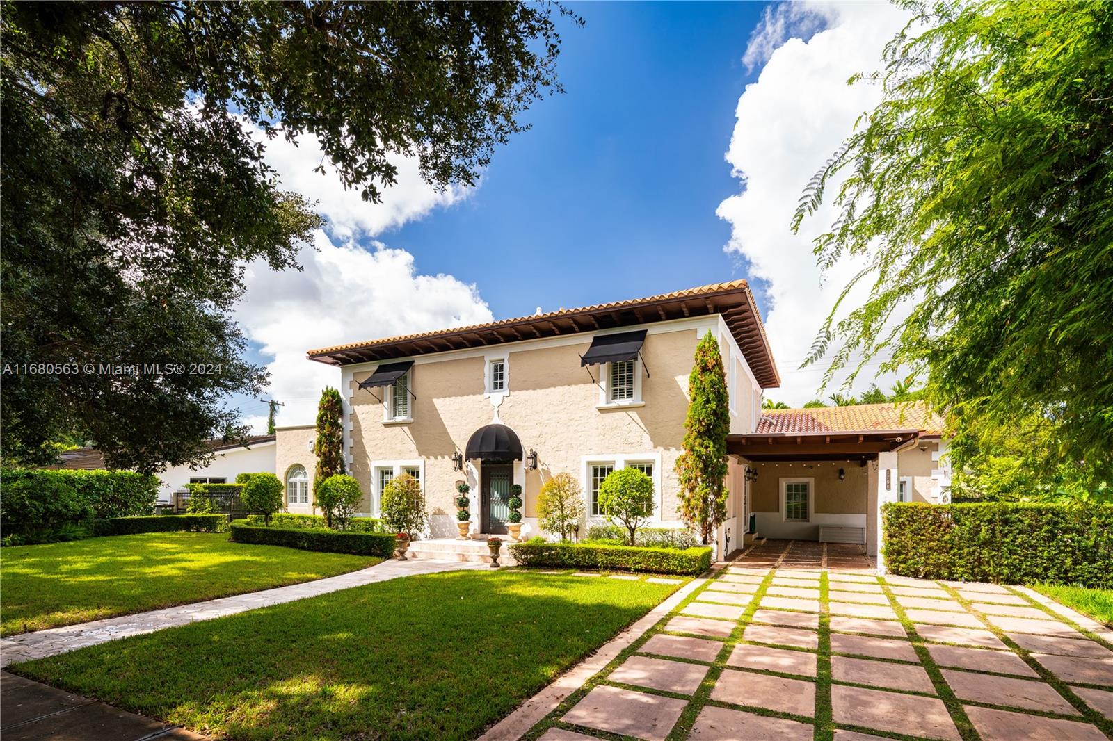1706 Country Club Prado Coral Gables FL 33134