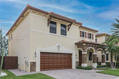 9840 NW 86th Terrace Doral FL 33178