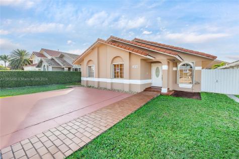 15918 SW 81st Terrace Miami FL 33193
