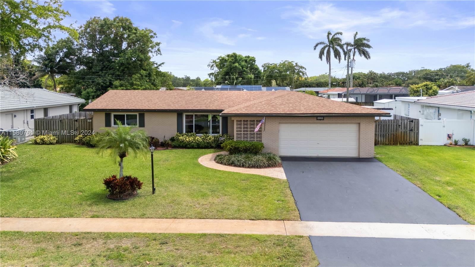 5520 SW 7th Street Plantation FL 33317