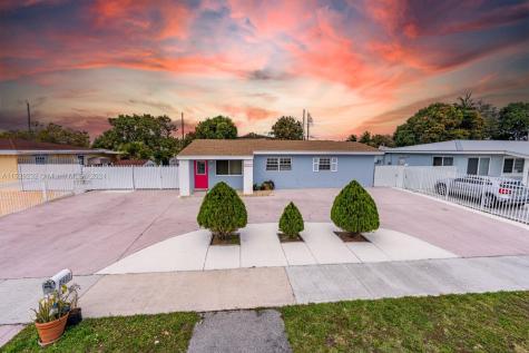 2821 NW 171st Terrace Miami Gardens FL 33056
