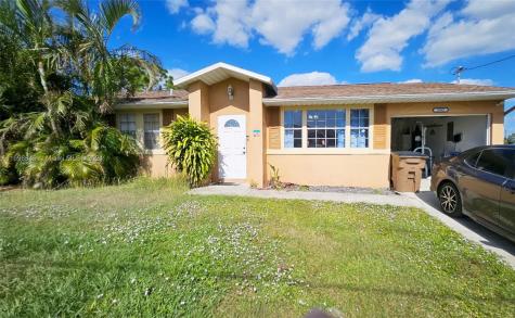 2902 13th Street SW Lehigh Acres FL 33976