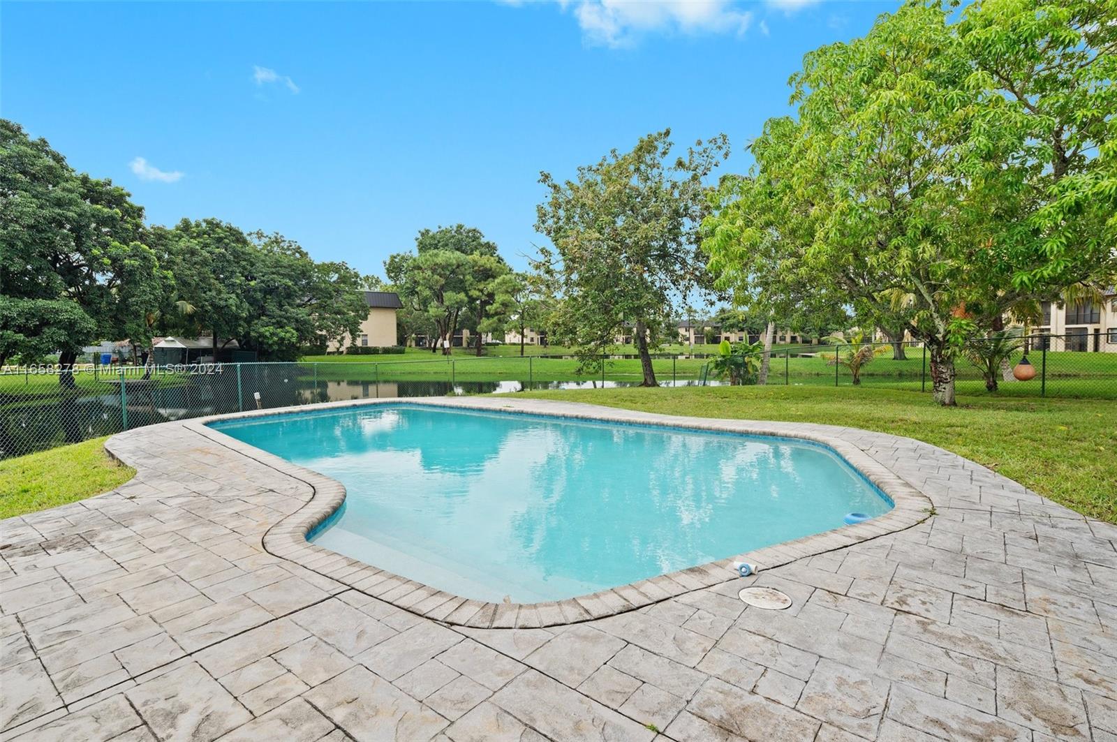 291 NW 93rd Avenue Pembroke Pines FL 33024