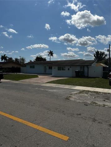 630 W 50th Place Hialeah FL 33012
