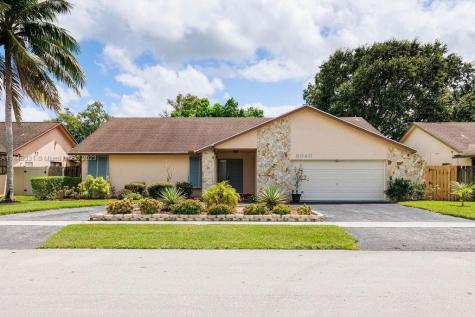 8040 NW 54th Court Lauderhill FL 33351