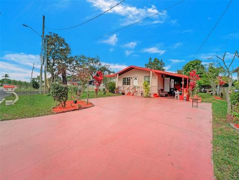 6505 Pines Parkway Hollywood FL 33023