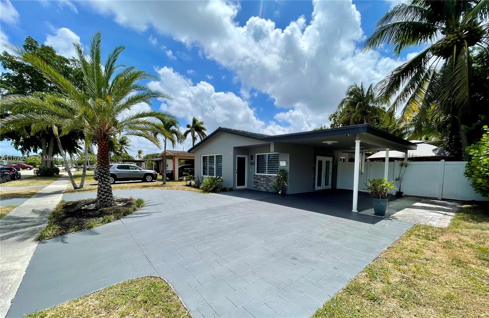1210 N 74th Terrace Hollywood FL 33024