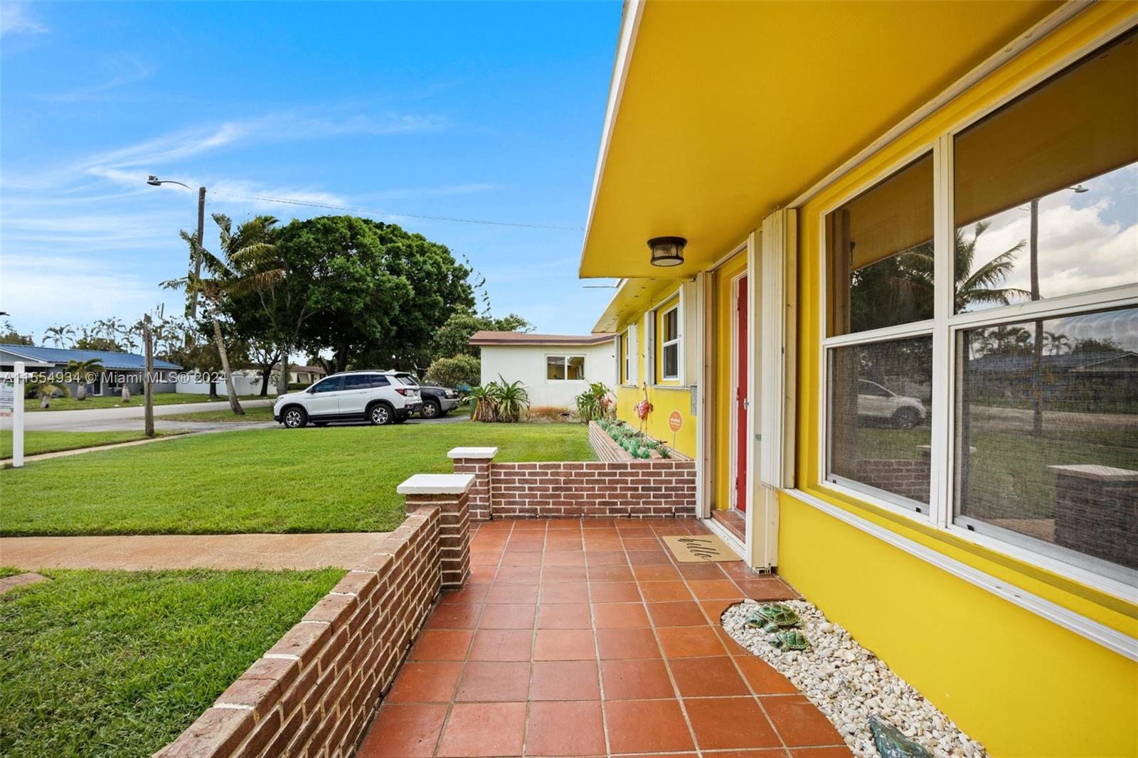 430 NW 76th Avenue Pembroke Pines FL 33024