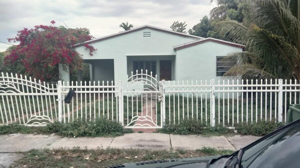 1841 NW 51st Street Miami FL 33142