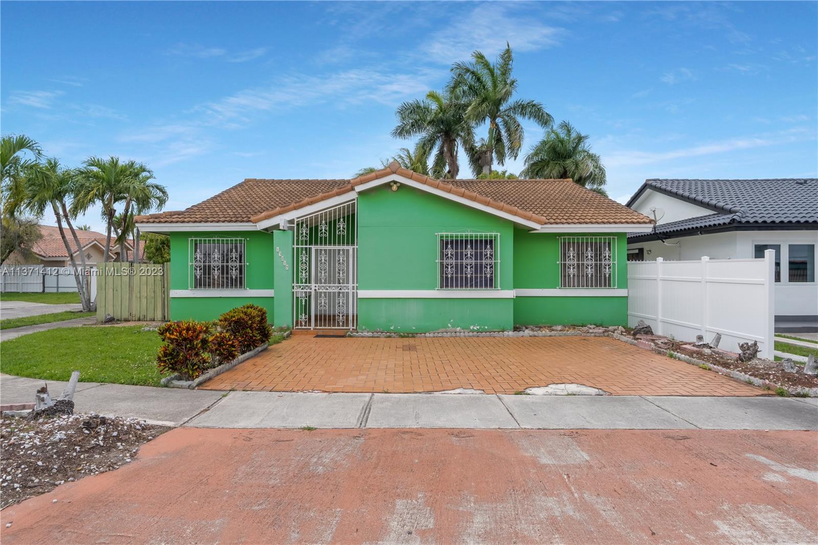 13817 SW 21st Terrace Miami FL 33175
