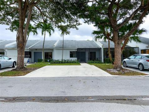198 Par Drive Royal Palm Beach FL 33411