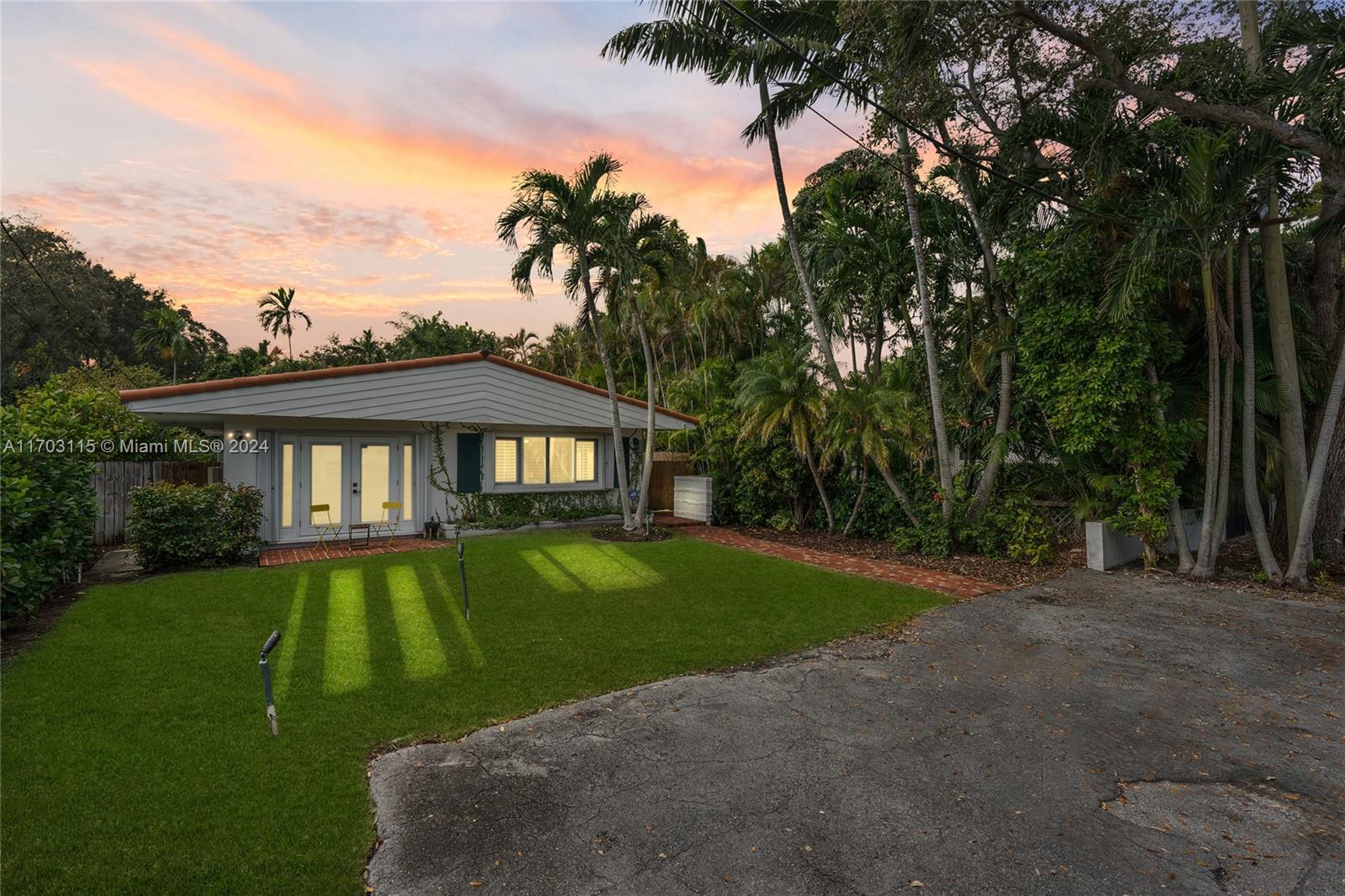 10580 NE 2nd Place Miami Shores FL 33138