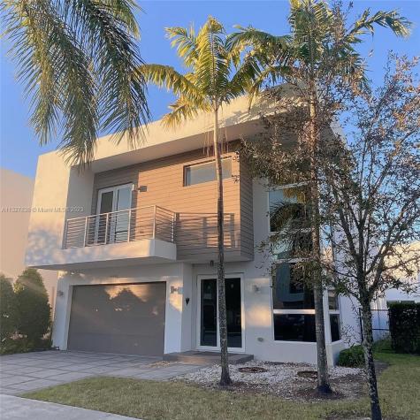 9723 NW 75th Street Doral FL 33178