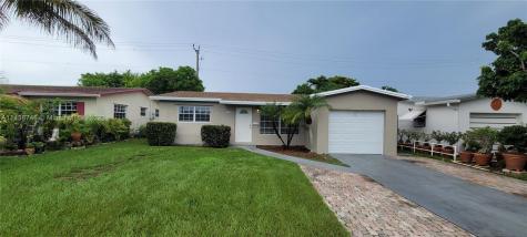 872 SW 62nd Avenue North Lauderdale FL 33068