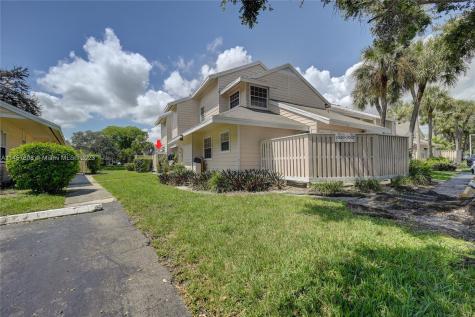 2045 Champions Way North Lauderdale FL 33068