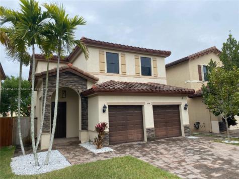 584 SE 33rd Terrace Homestead FL 33033