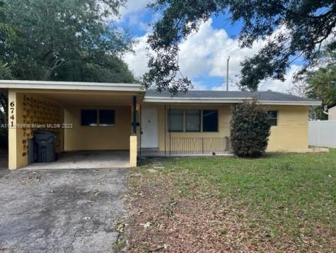 6741 Charleston Street Hollywood FL 33024
