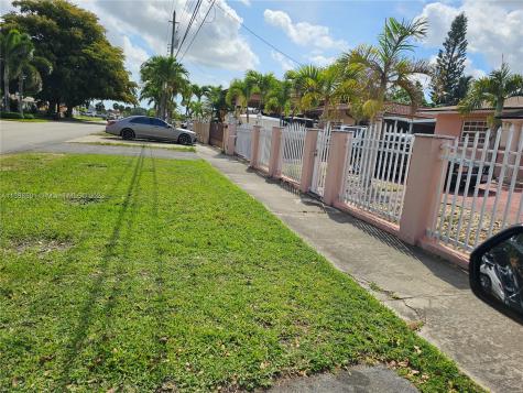 1370 W 76th Street Hialeah FL 33014