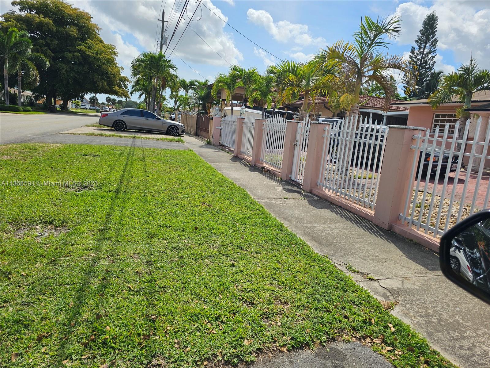 1370 W 76th Street Hialeah FL 33014