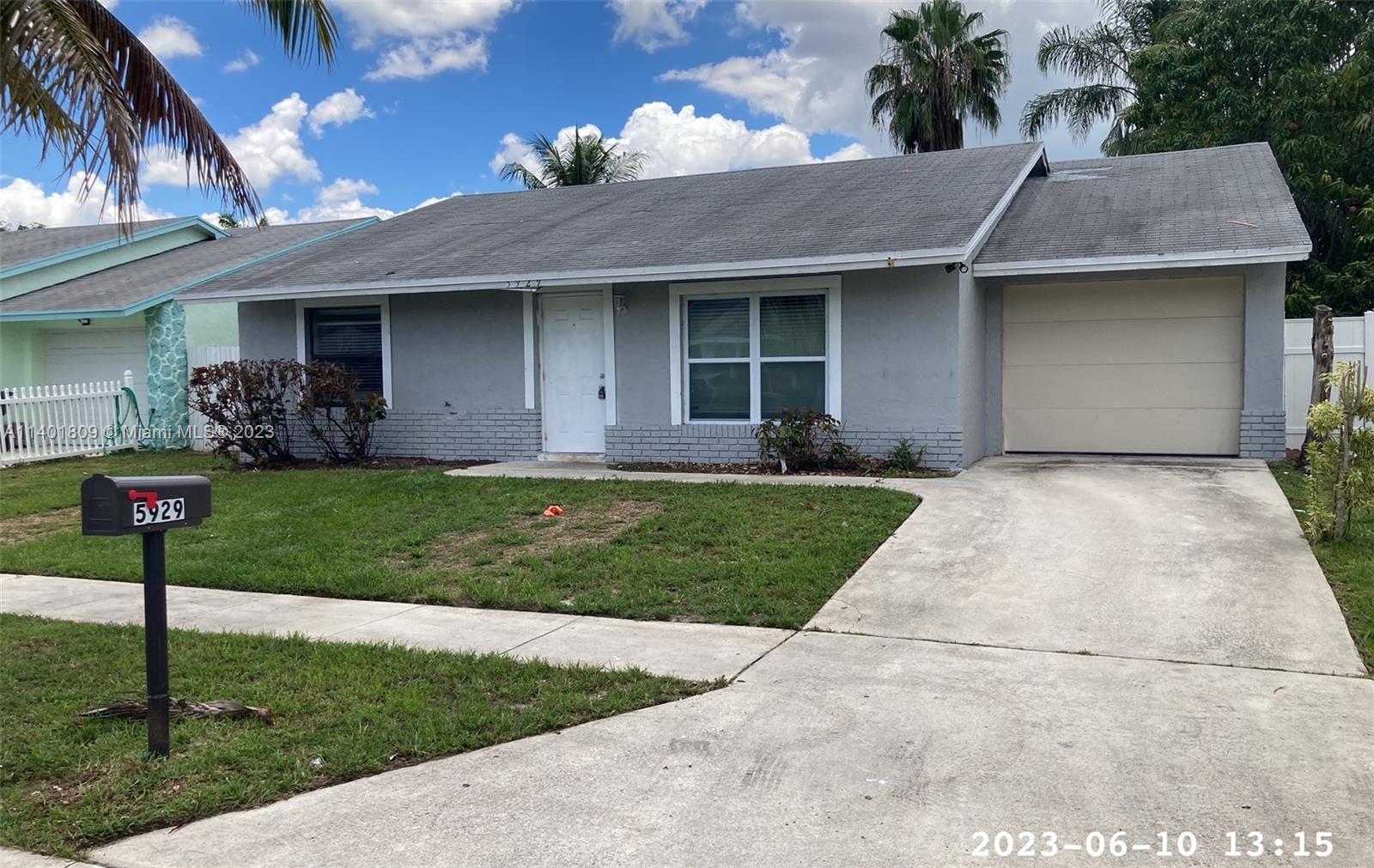 5929 Dewitt Place Lake Worth FL 33463