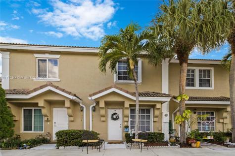 336 SW 120th Avenue Pembroke Pines FL 33025