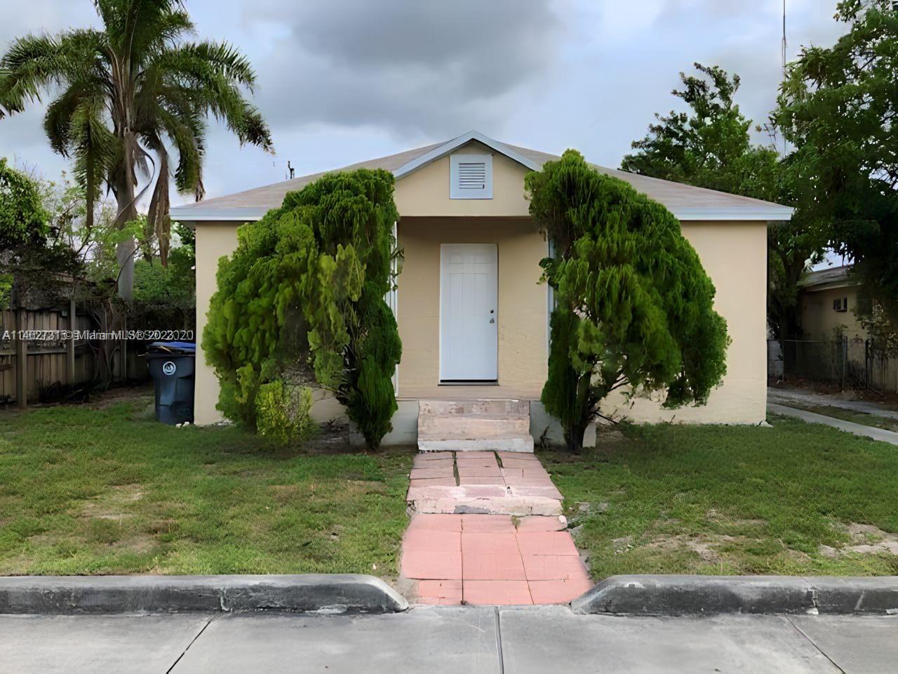 5615 SW 40th Court West Park FL 33023