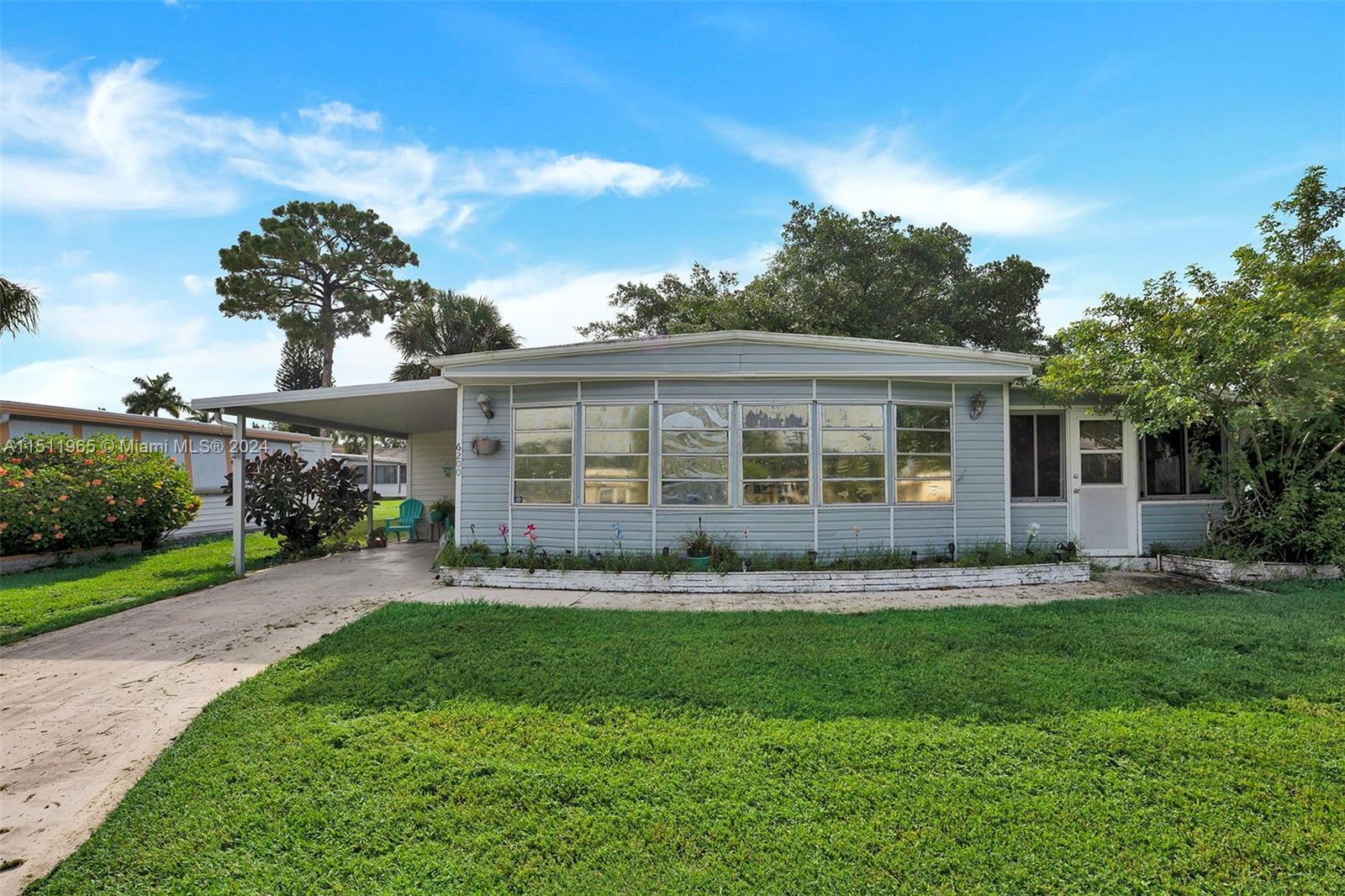 6200 Holly Lane Lake Worth FL 33462