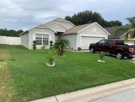 204 Lake Charles Drive Davenport FL 33837